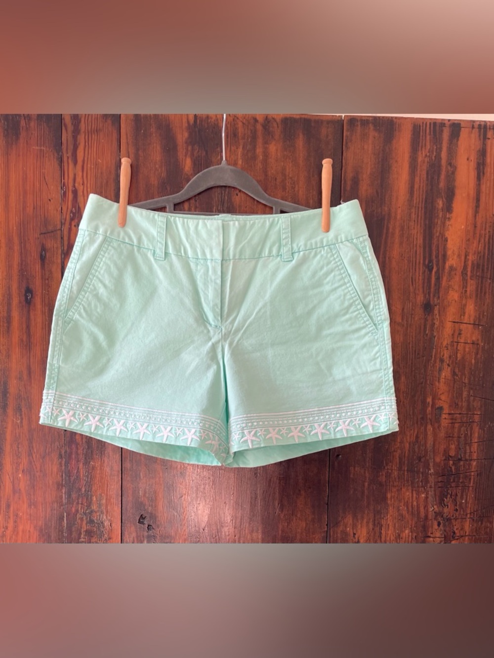 Vineyard Vines Starfish Embroidered Chino Shorts Women’s Size 2